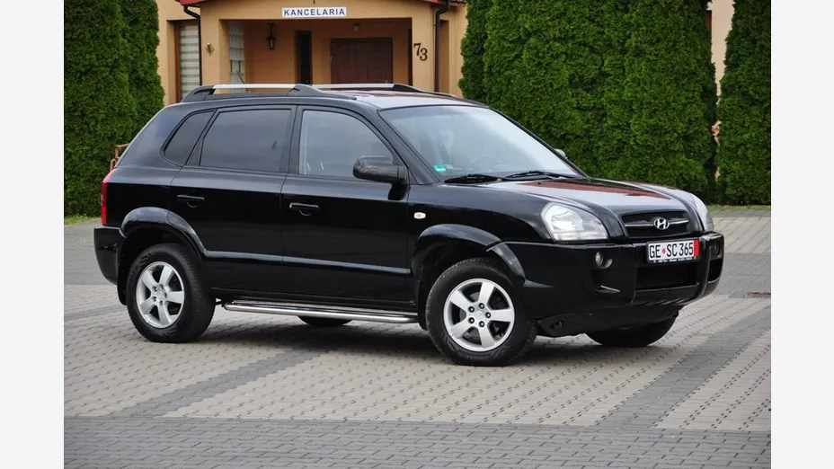 HYUNDAI Tucson -