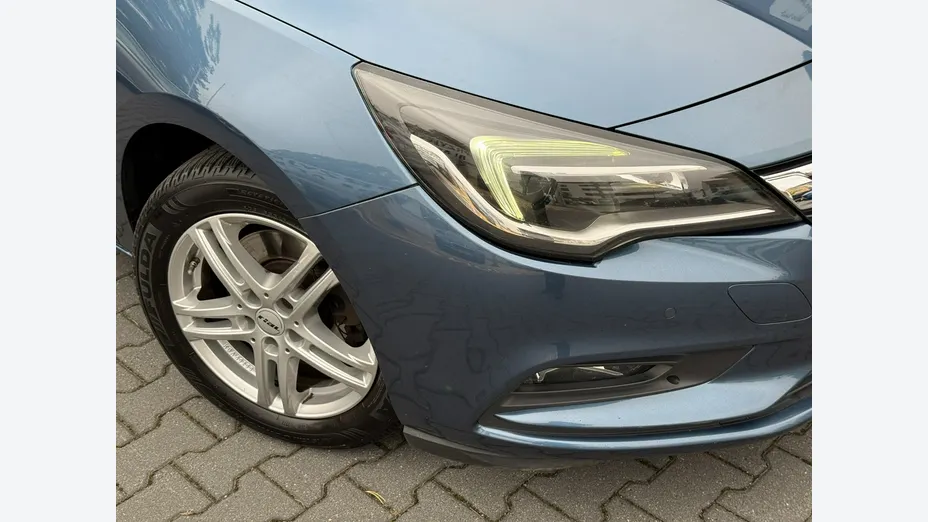 OPEL Astra -