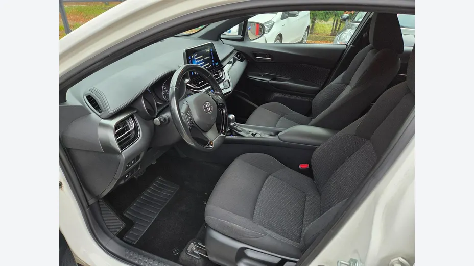 TOYOTA C-HR -