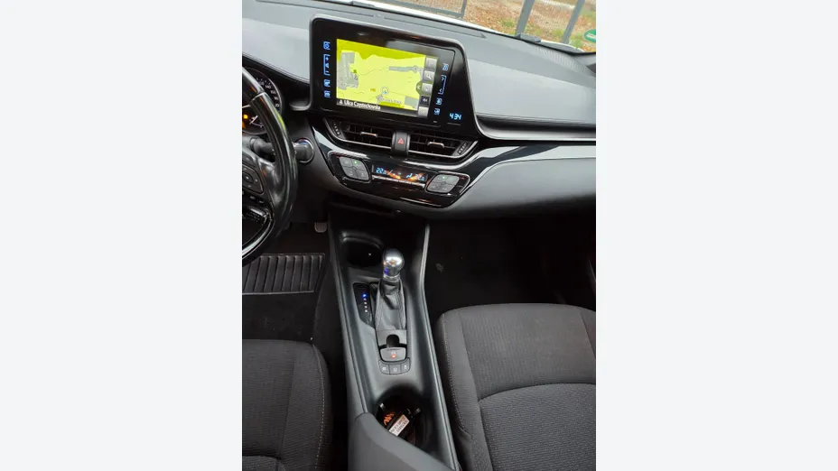 TOYOTA C-HR -