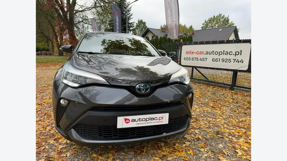 TOYOTA C-HR -