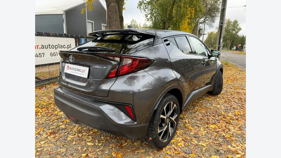 TOYOTA C-HR -