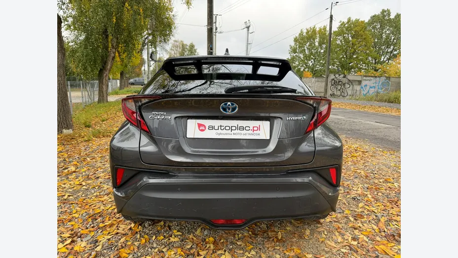 TOYOTA C-HR -