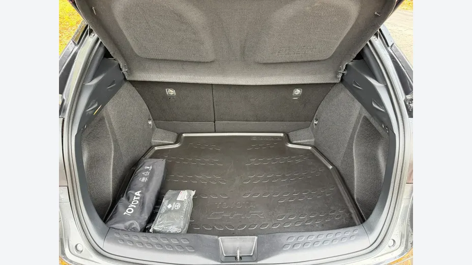 TOYOTA C-HR -
