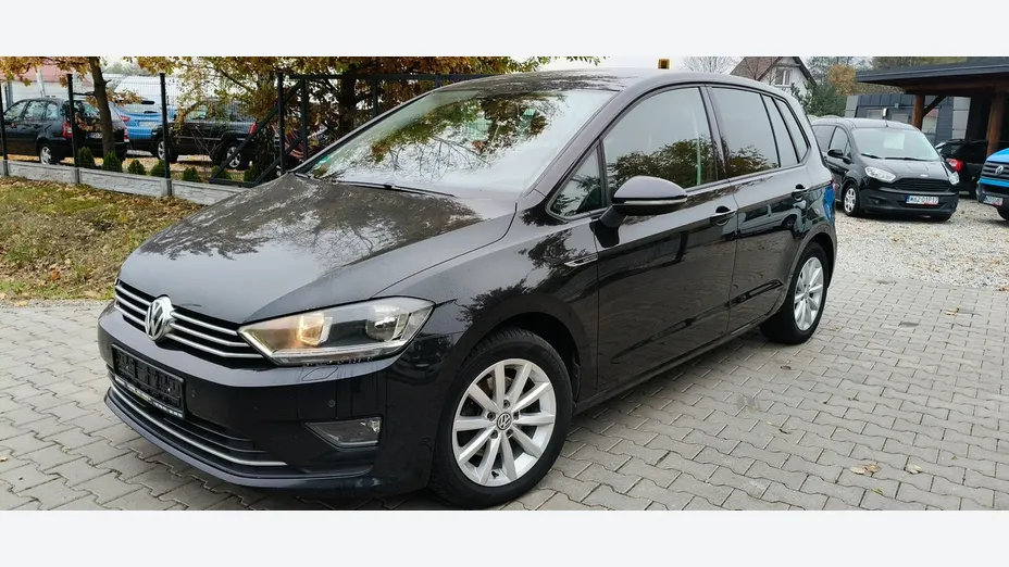 VOLKSWAGEN Golf Sportsvan -