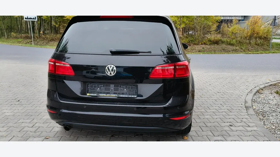 VOLKSWAGEN Golf Sportsvan -