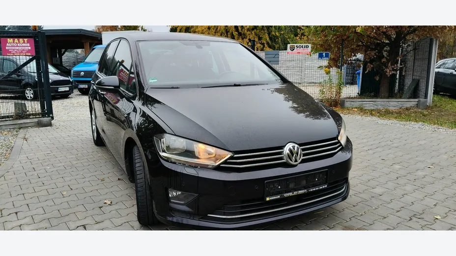VOLKSWAGEN Golf Sportsvan -