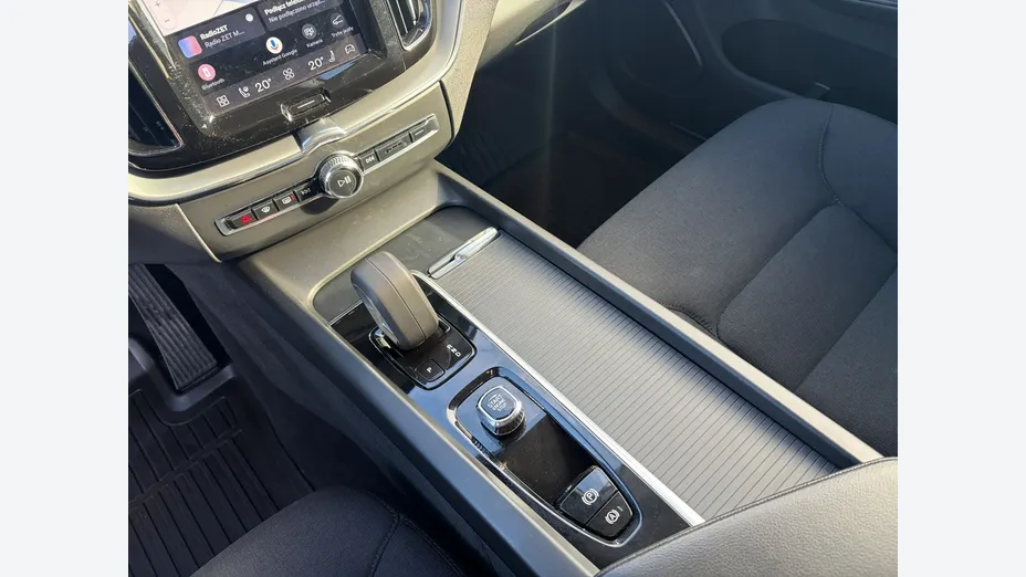 VOLVO XC60 -