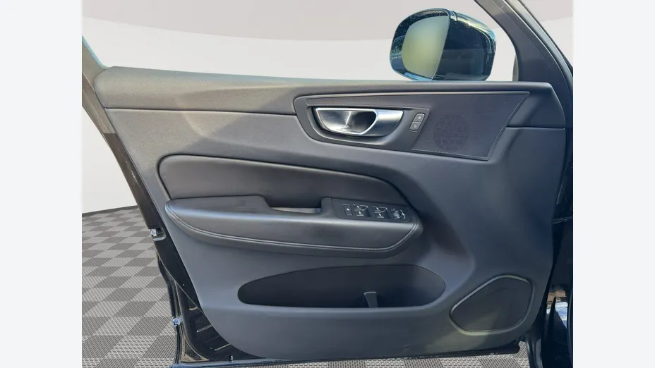 VOLVO XC60 -