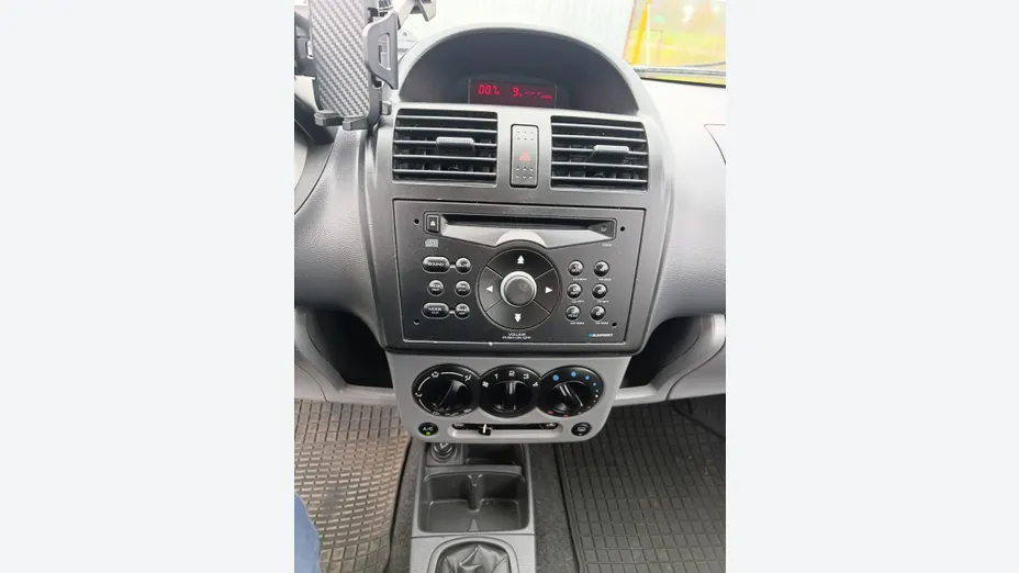 SUZUKI Ignis -