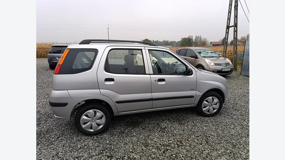 SUZUKI Ignis -