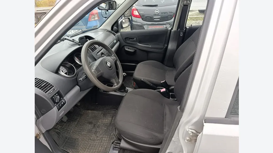 SUZUKI Ignis -