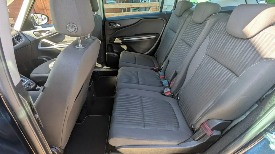 OPEL Zafira -