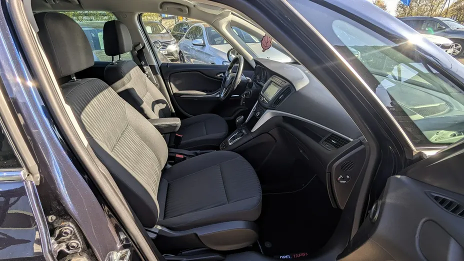 OPEL Zafira -