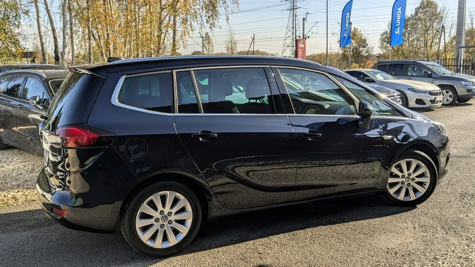 OPEL Zafira -