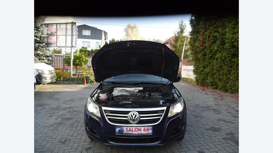 VOLKSWAGEN Tiguan -