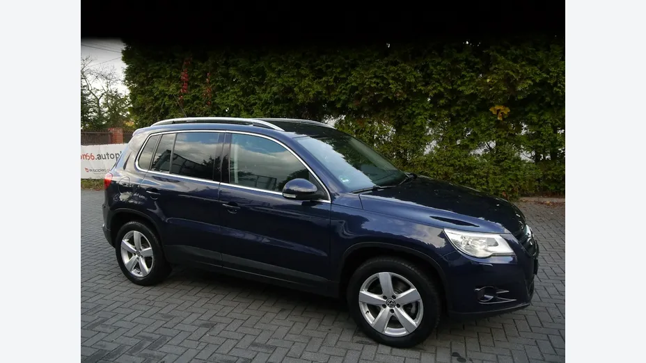 VOLKSWAGEN Tiguan -