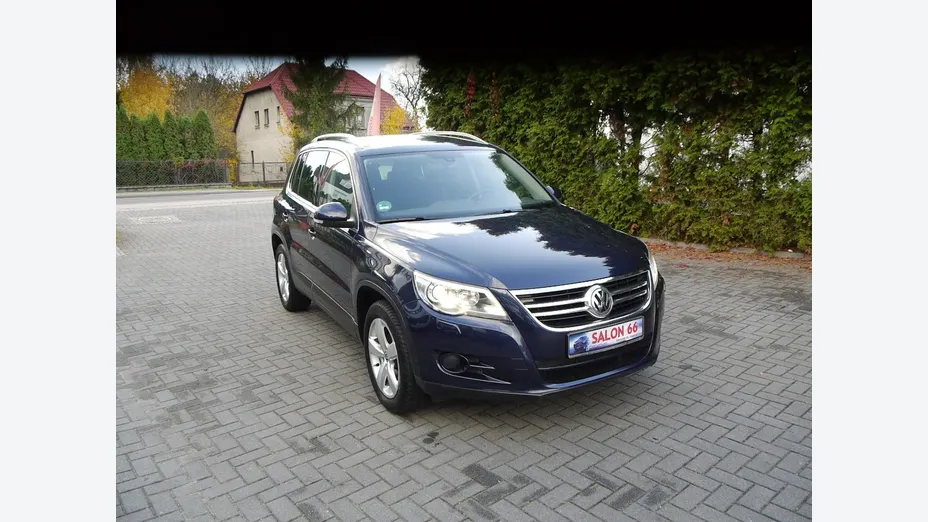 VOLKSWAGEN Tiguan -