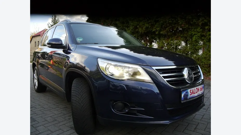 VOLKSWAGEN Tiguan -