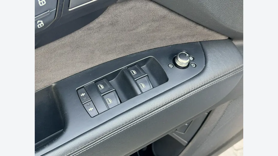 AUDI Q7 -