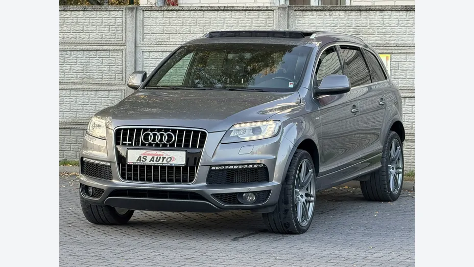 AUDI Q7 -