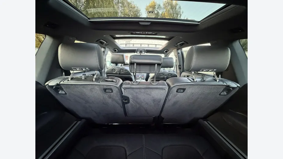 AUDI Q7 -
