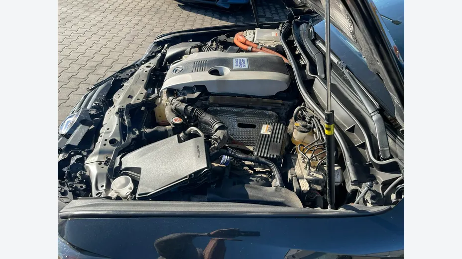 LEXUS IS -