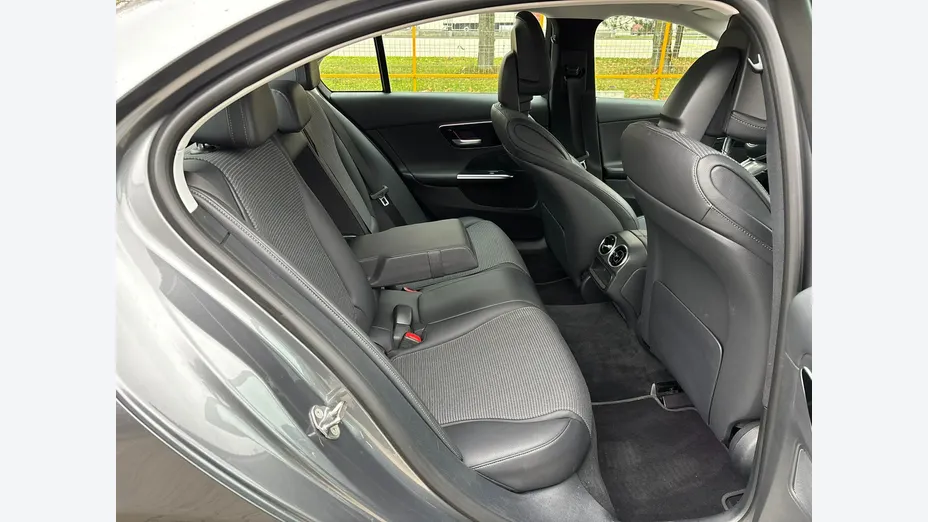 MERCEDES-BENZ C Klasa -