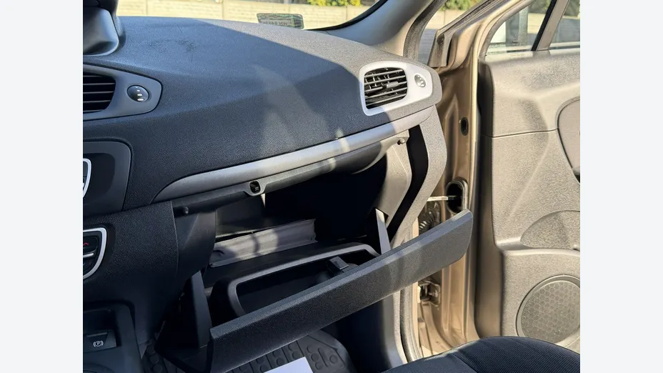 RENAULT Grand Scenic -