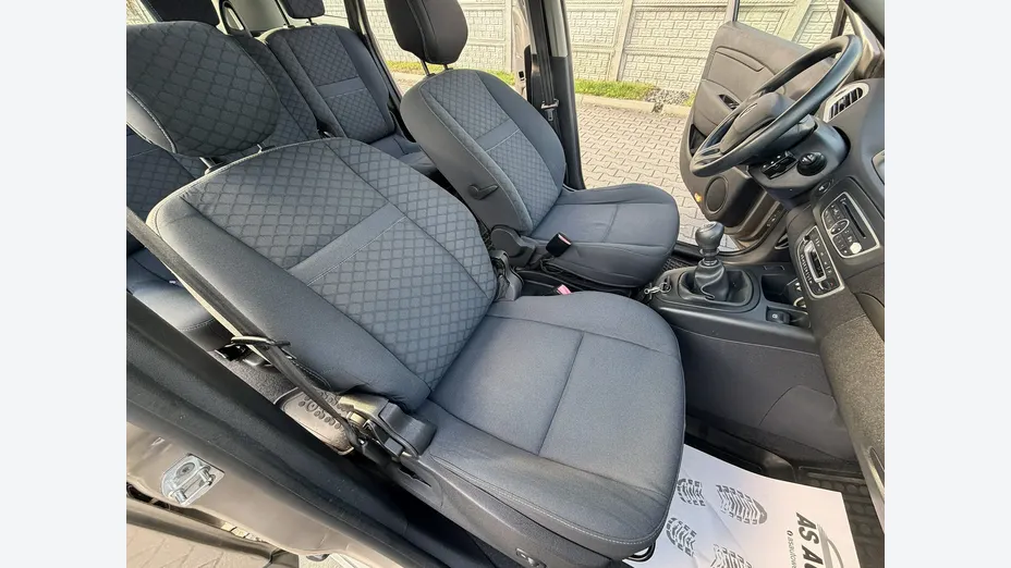 RENAULT Grand Scenic -