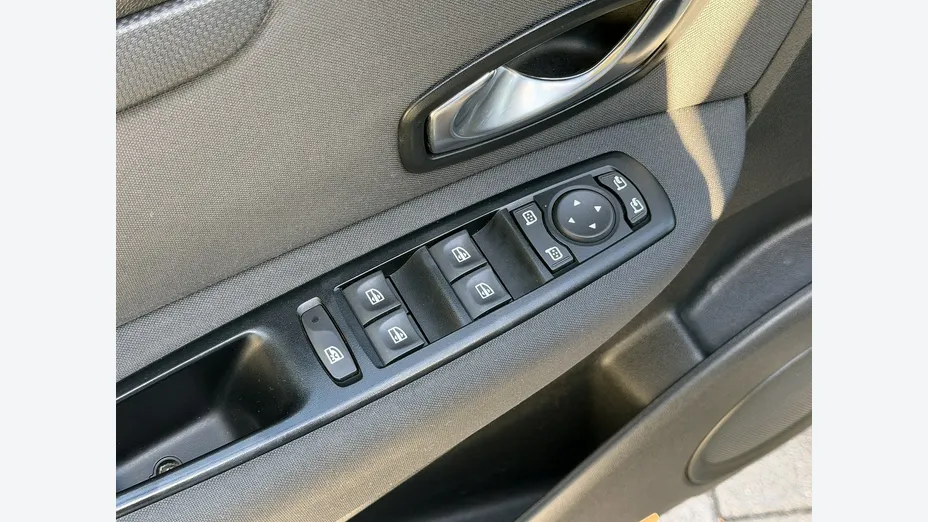 RENAULT Grand Scenic -