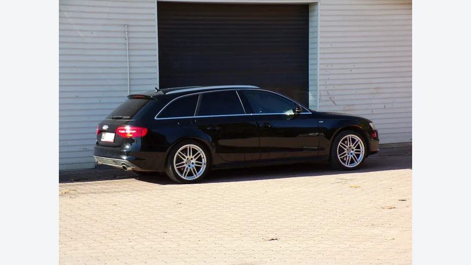AUDI A4 Avant -