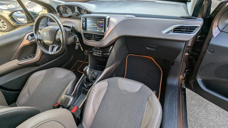 PEUGEOT 2008 -