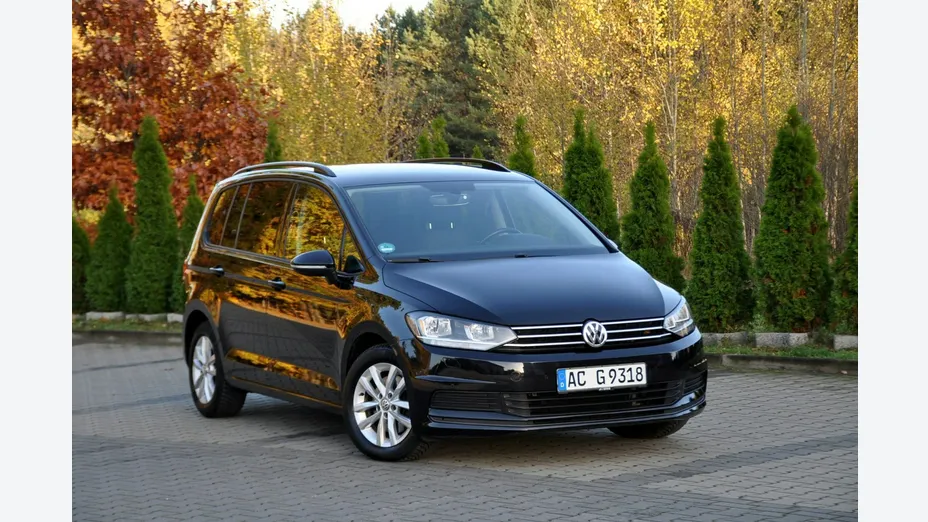 VOLKSWAGEN Touran -
