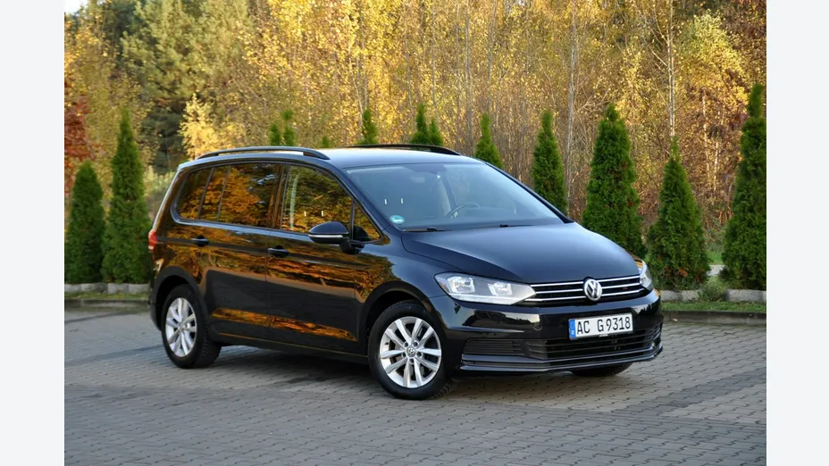 VOLKSWAGEN Touran -