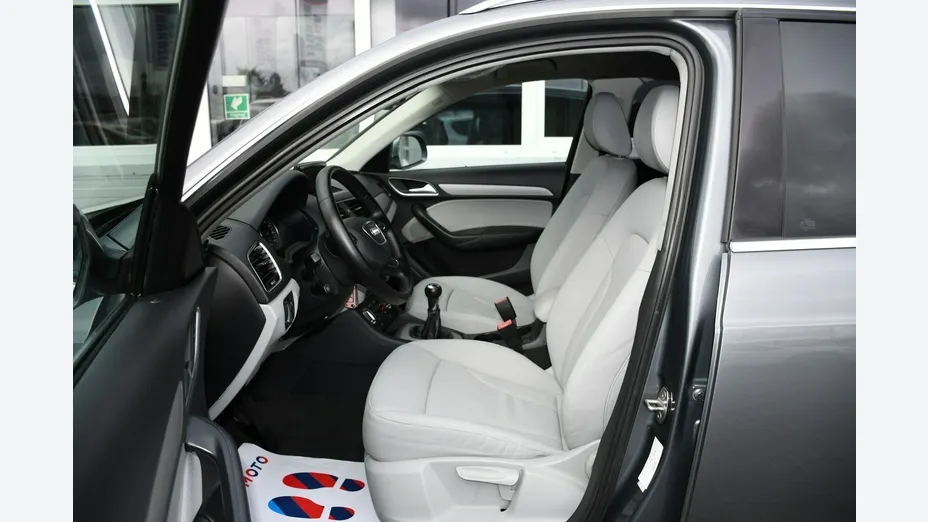 AUDI Q3 -