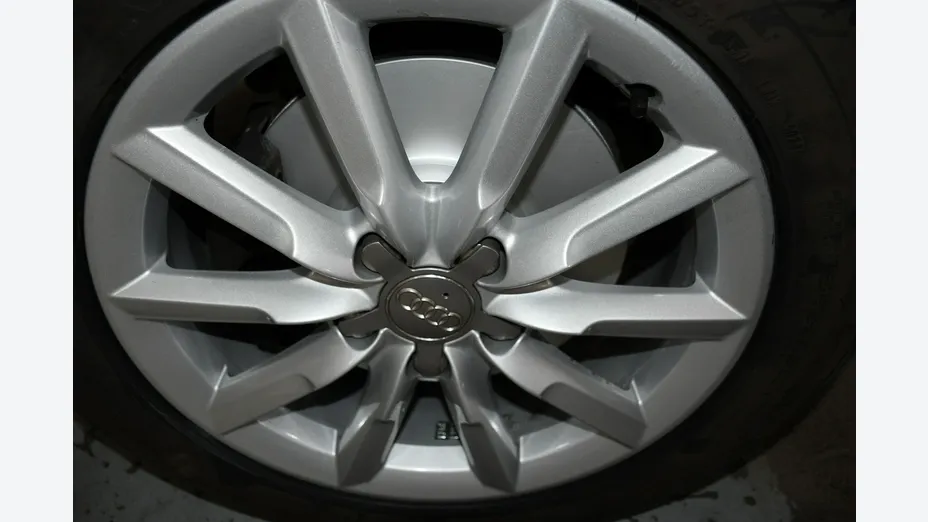 AUDI Q3 -