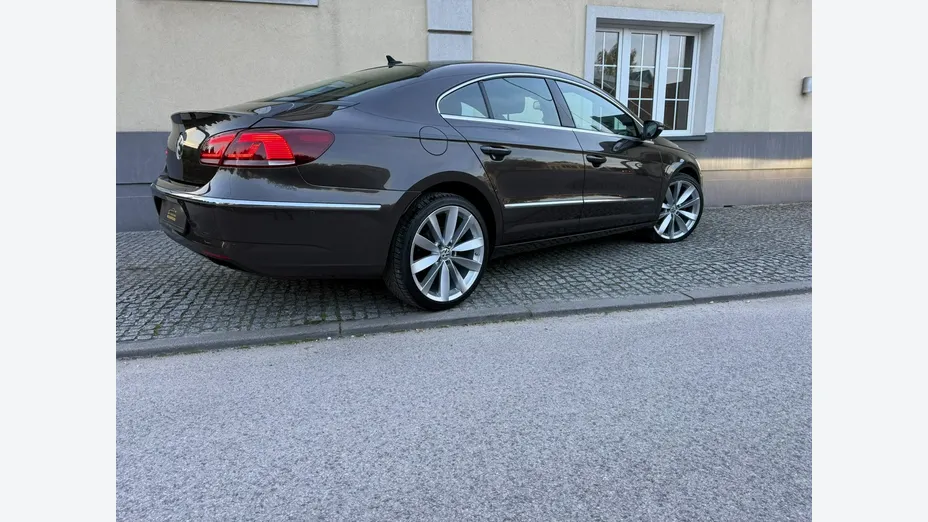 VOLKSWAGEN Passat CC -