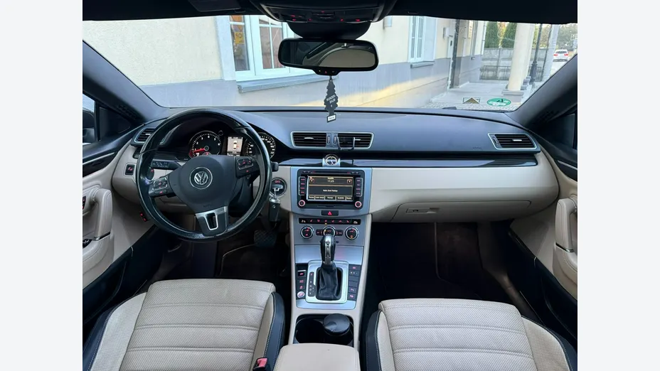 VOLKSWAGEN Passat CC -