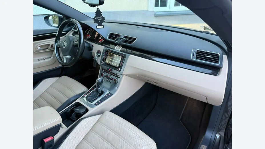 VOLKSWAGEN Passat CC -