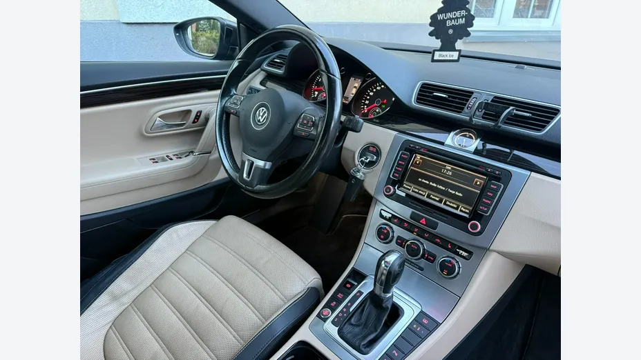 VOLKSWAGEN Passat CC -