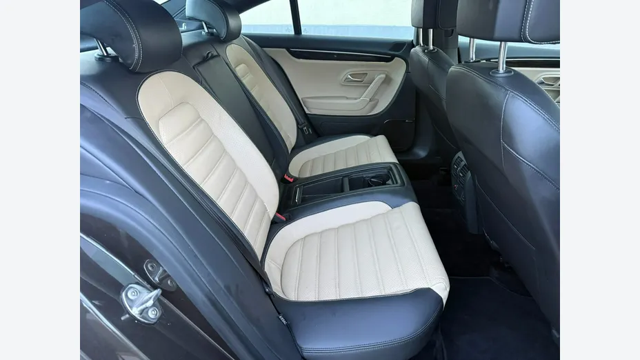 VOLKSWAGEN Passat CC -