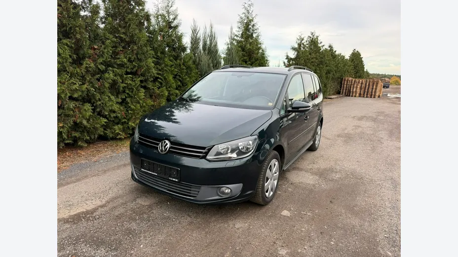 VOLKSWAGEN Touran -