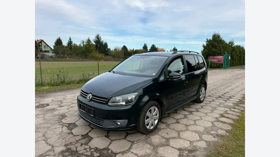 VOLKSWAGEN Touran -