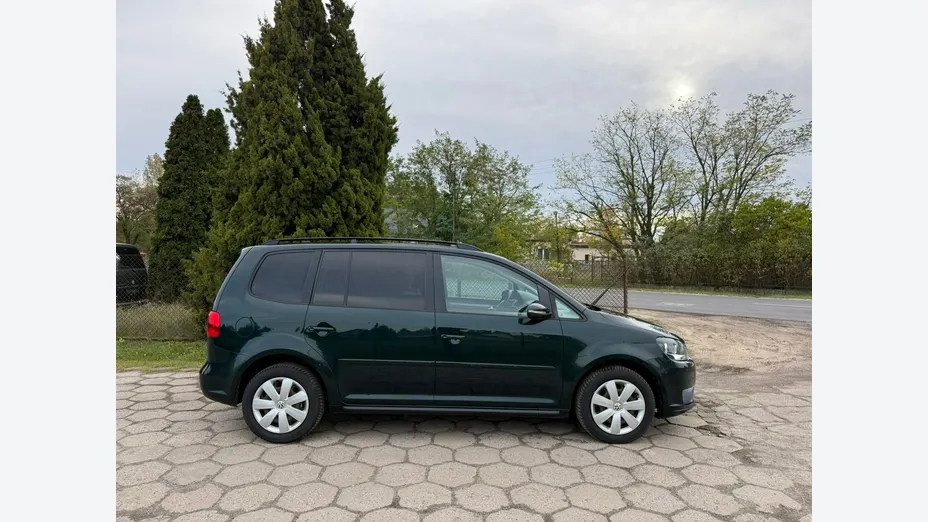 VOLKSWAGEN Touran -