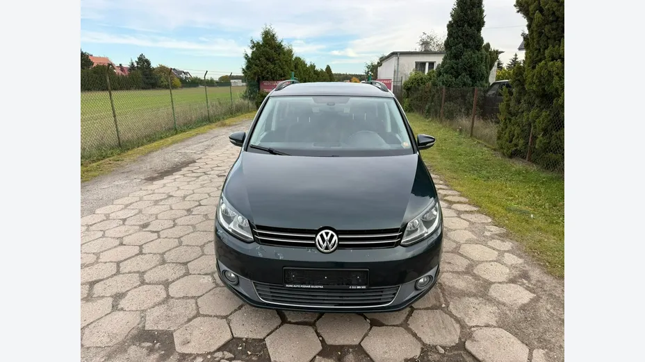 VOLKSWAGEN Touran -