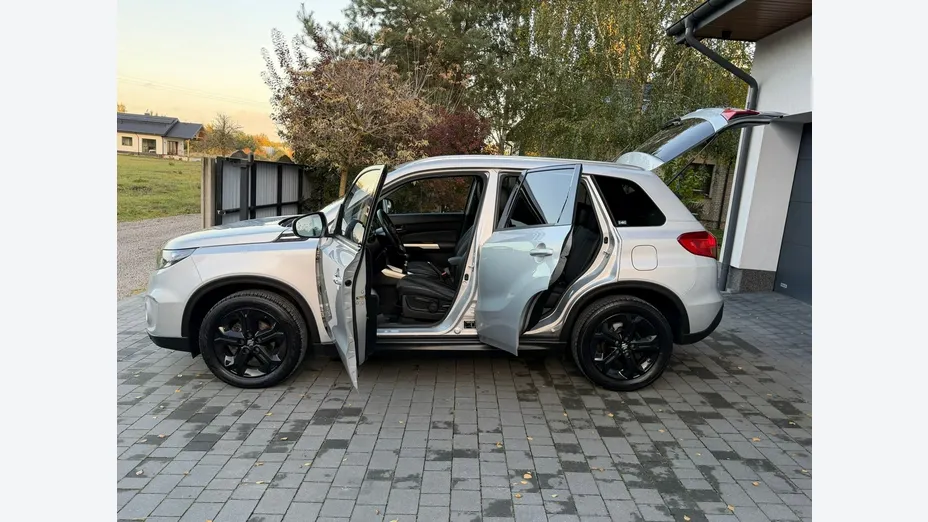 SUZUKI Vitara -