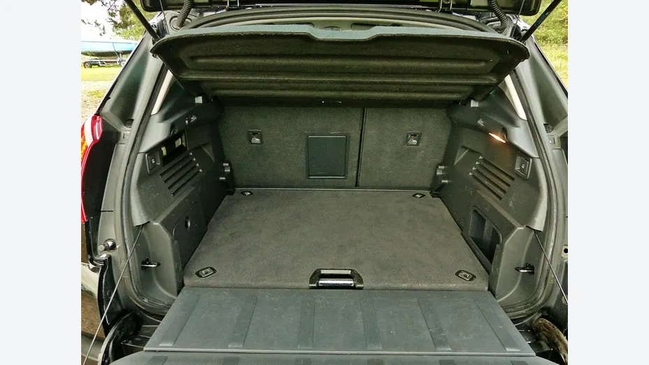 PEUGEOT 3008 -