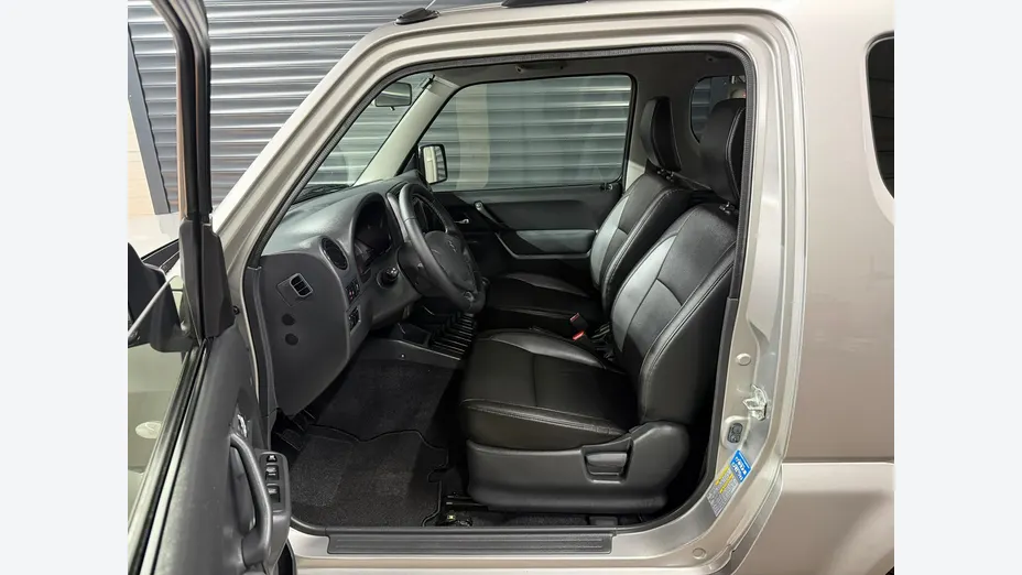 SUZUKI Jimny -