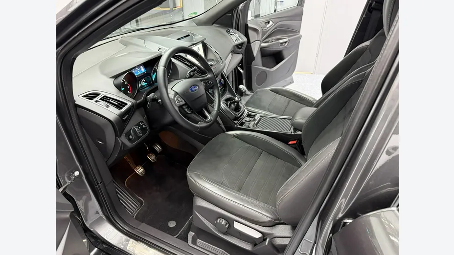 FORD Kuga -